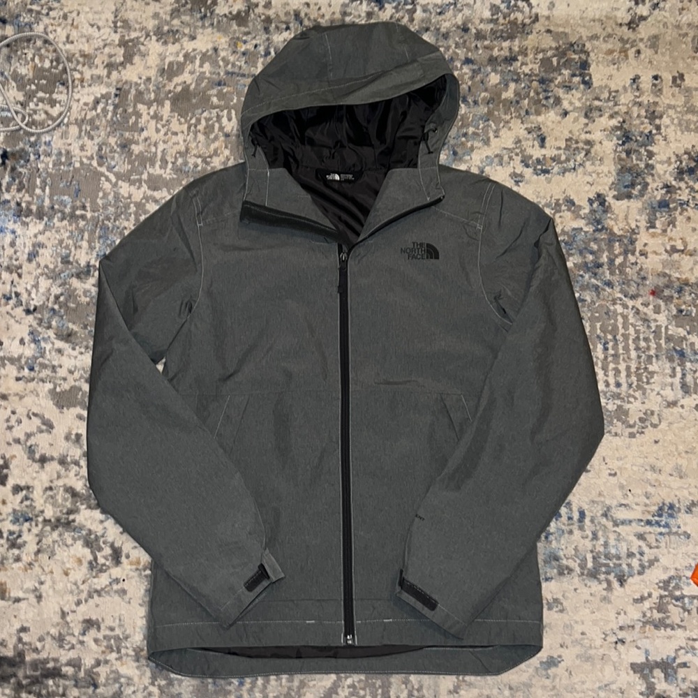 NWOT Men’s The North Face rain jacket size small